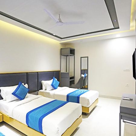 Hotel Apple Villa - Near Delhi Airport With Free Airport Transsfer Нью-Дели Экстерьер фото