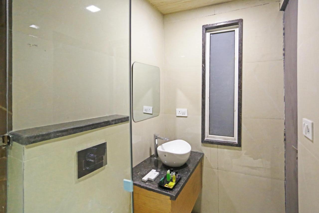 Hotel Apple Villa - Near Delhi Airport With Free Airport Transsfer Нью-Дели Экстерьер фото