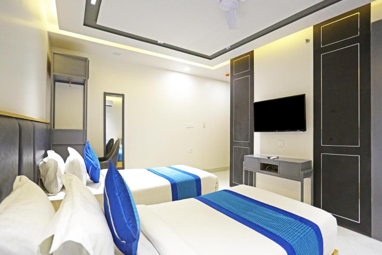 Hotel Apple Villa - Near Delhi Airport With Free Airport Transsfer Нью-Дели Экстерьер фото
