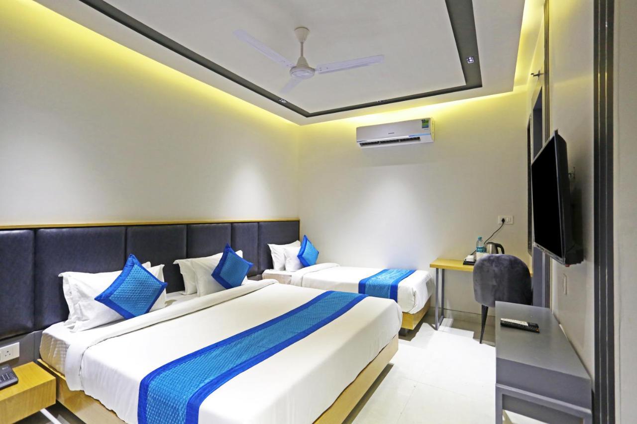 Hotel Apple Villa - Near Delhi Airport With Free Airport Transsfer Нью-Дели Экстерьер фото