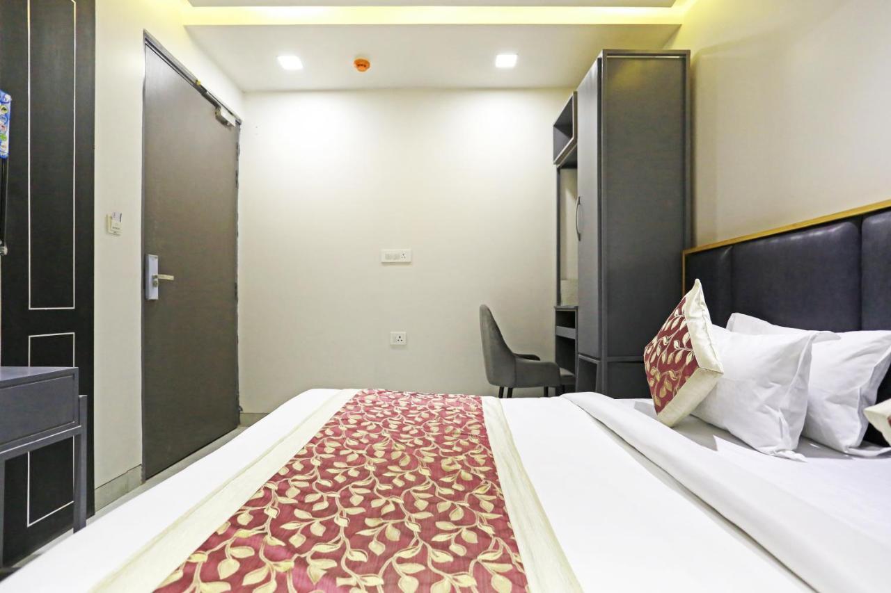 Hotel Apple Villa - Near Delhi Airport With Free Airport Transsfer Нью-Дели Экстерьер фото