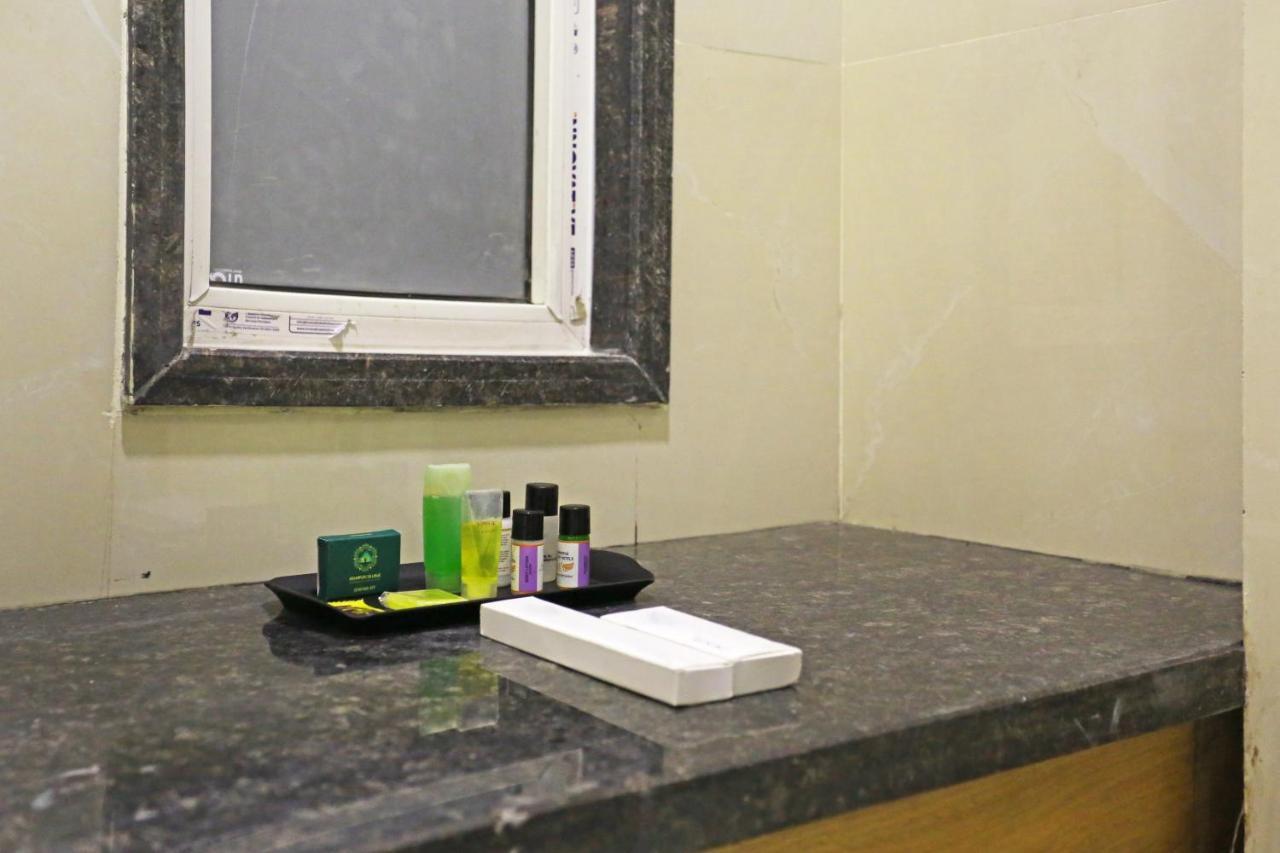 Hotel Apple Villa - Near Delhi Airport With Free Airport Transsfer Нью-Дели Экстерьер фото