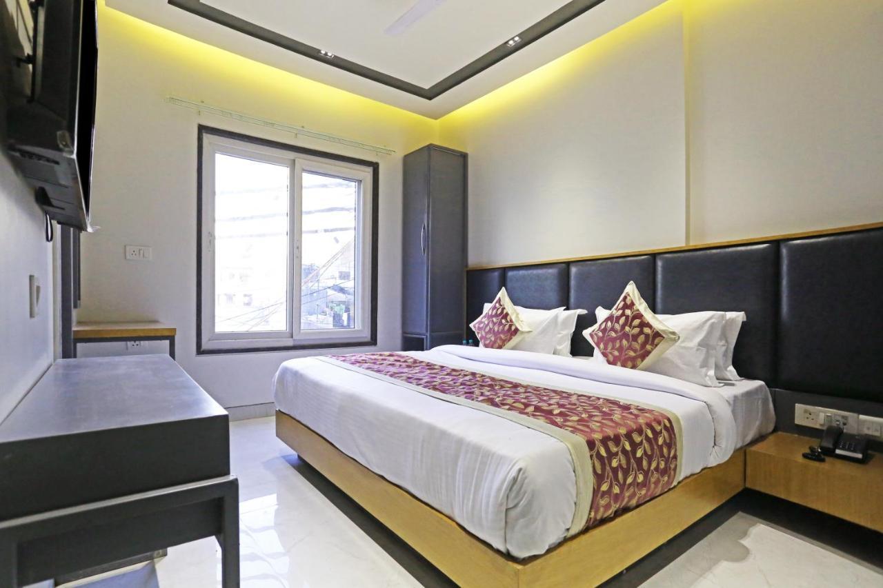 Hotel Apple Villa - Near Delhi Airport With Free Airport Transsfer Нью-Дели Экстерьер фото